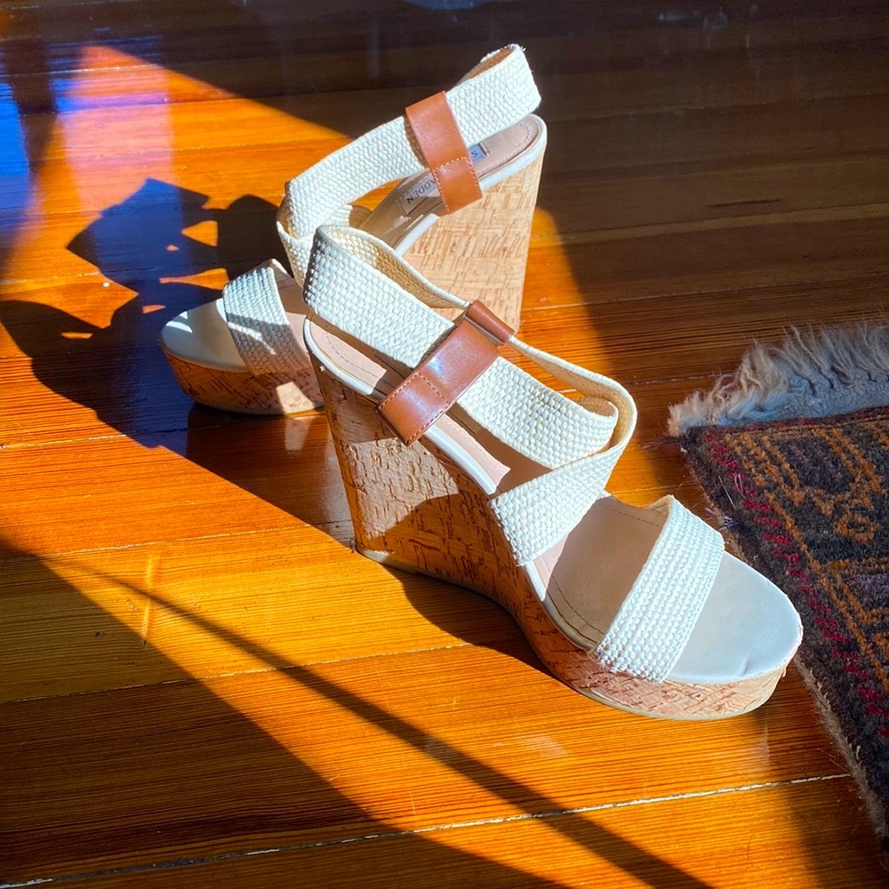 Steve Madden Size 7 Elika Wedge